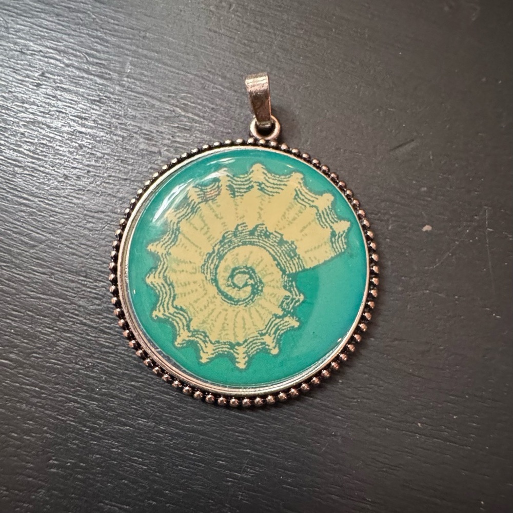 Seashell pendant